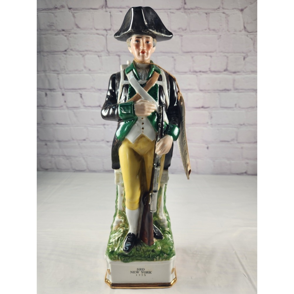 Vintage 1969  Grenadier Spirits Co 3rd New York 1775 Soldier Decanter Series I